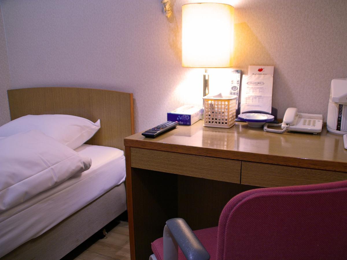Business Hotel Sakigake Honkan Himeji Bagian luar foto
